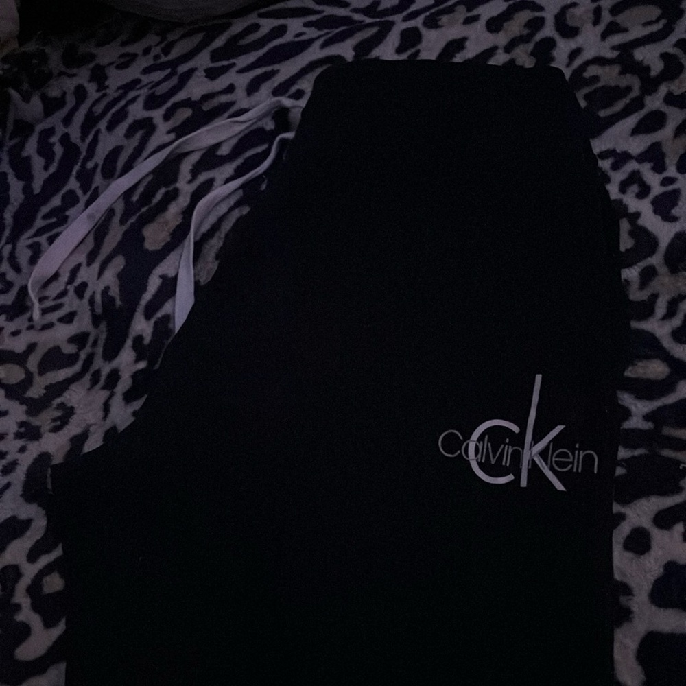 size medium, brand, calvin klein.